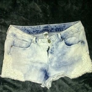 Maurices Jean shorts size 11/12